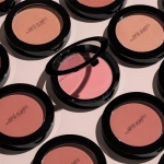 wet n wild Color Icon Blush, Effortless Matte Natural Sheer Glow & Seamless Blend, Luxuriously Infused Smooth Jojoba Oil, Cruelty-Free & Vegan - Pinch Me Pink - Image 3